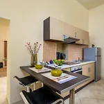 Alchadef Park Apartment